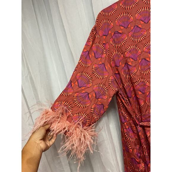 Elegant Pink Feather-Trimmed Robe - Picture 10 of 12